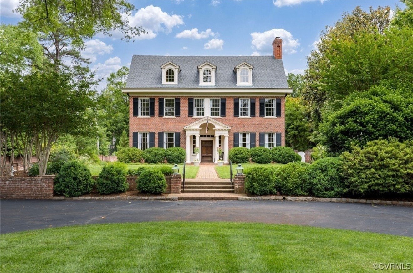 Beautifully maintained yard — every detail taken care of